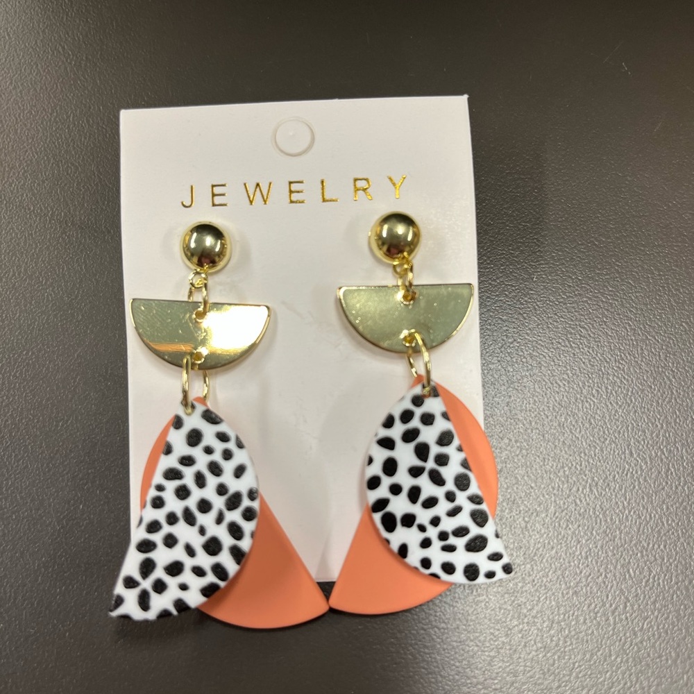 Women’s drop earrings